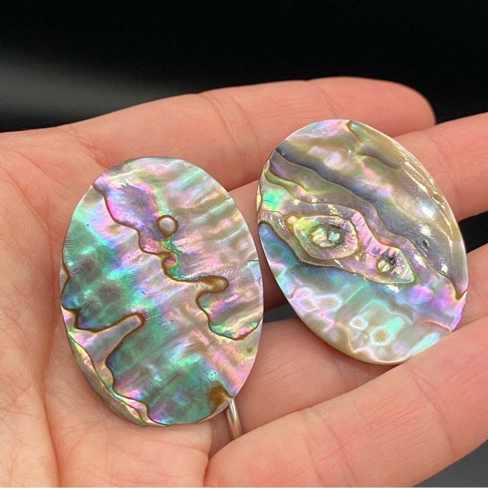 Mother of Pearl Oval Shaped Clip On Earrings - Stunning